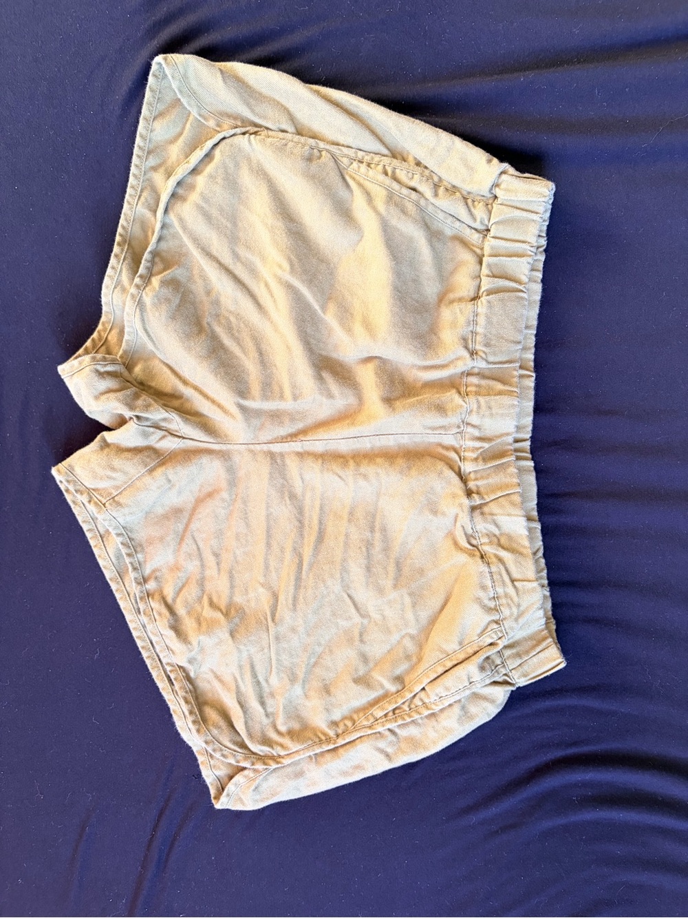 Quince Beige Elastic-Waist Athletic Shorts